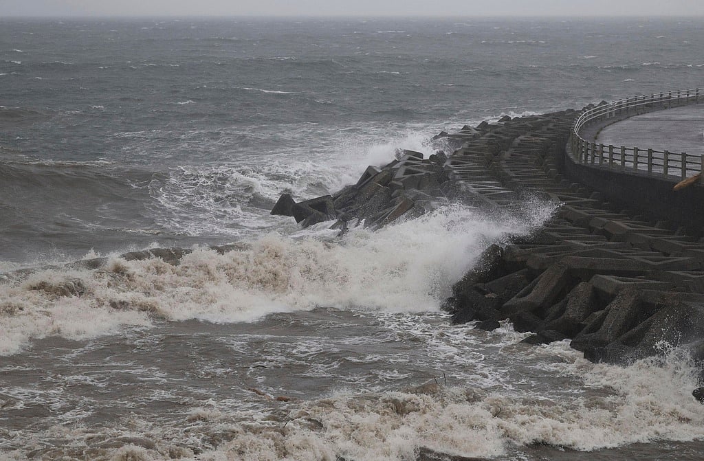 | Photo: AP : Typhoon Shanshan Makes Landfall in Japan